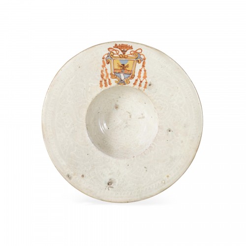 Piatto stemma Prelato 17.4.2026 - Foto 1.jpg (490.31 KiB) Osservato 169 volte Piatto stemma Prelato 17.4.2026 - Foto 1.jpg