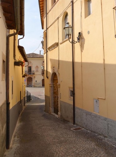 Pettorano_Palazzo_Giuliani_2.jpg (279.85 KiB) Osservato 2438 volte Pettorano_Palazzo_Giuliani_2.jpg